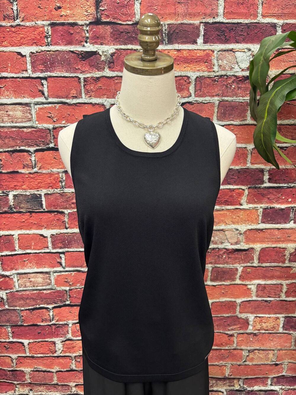 NEW PICADILLY women's well received tank in black